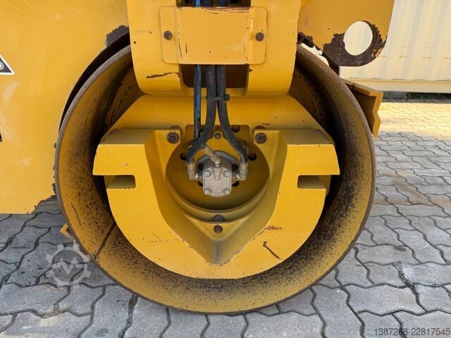 Walec jednobębnowy CATERPILLAR CB34B / 2018 BJ / 1.244 Stunden / 4.3 Tonnen