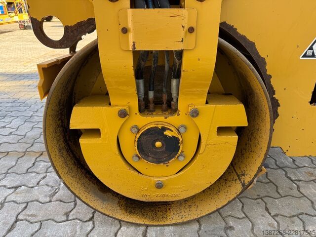 Walec jednobębnowy CATERPILLAR CB34B / 2018 BJ / 1.244 Stunden / 4.3 Tonnen