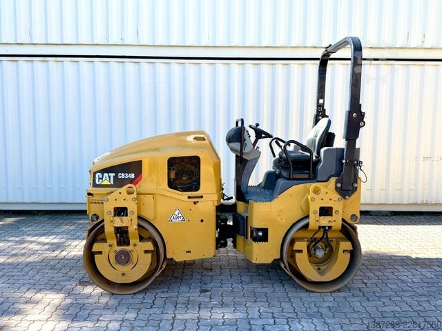 Walec jednobębnowy CATERPILLAR CB34B / 2018 BJ / 948 Stunden / 4.3 Tonnen