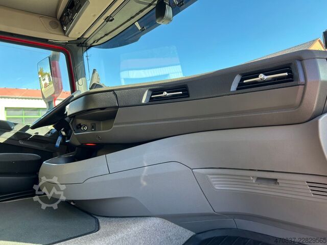 Standardní tahač DAF XF 530 / Retrarder / 1 x Liege