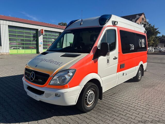 Camion de pompiers MERCEDES-BENZ Sprinter 316 / Trage Liege Rampe