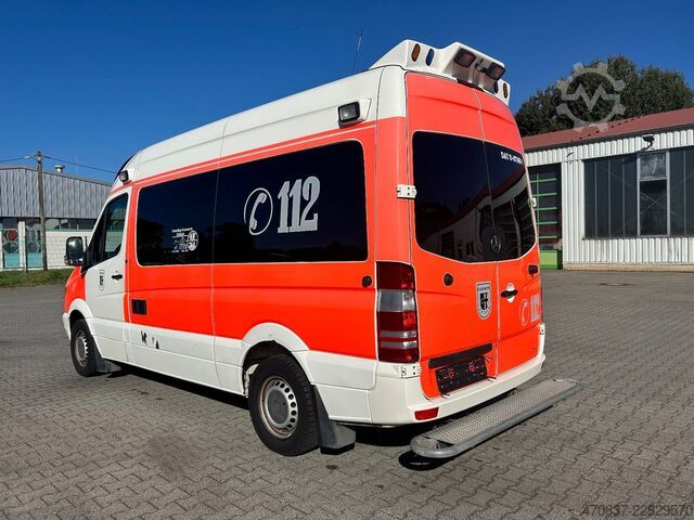 Camion de pompiers MERCEDES-BENZ Sprinter 316 / Trage Liege Rampe