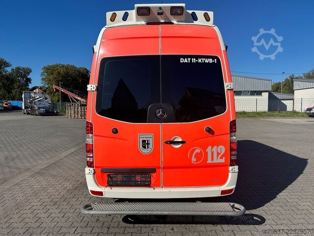 Camion de pompiers MERCEDES-BENZ Sprinter 316 / Trage Liege Rampe
