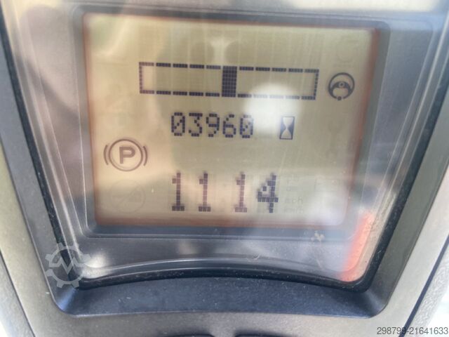Ηλεκτρικό περονοφόρο τετράτροχο Linde E 16 PH - 02