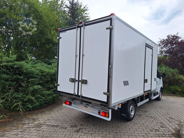 Kylskåpsbil Renault Master Isoterme