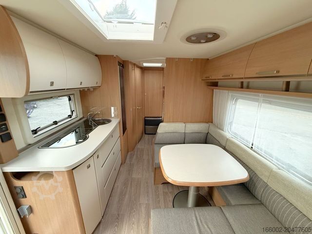 Wohnwagen FENDT Saphir 560 SKM Mover und Klima Bettstaukasten