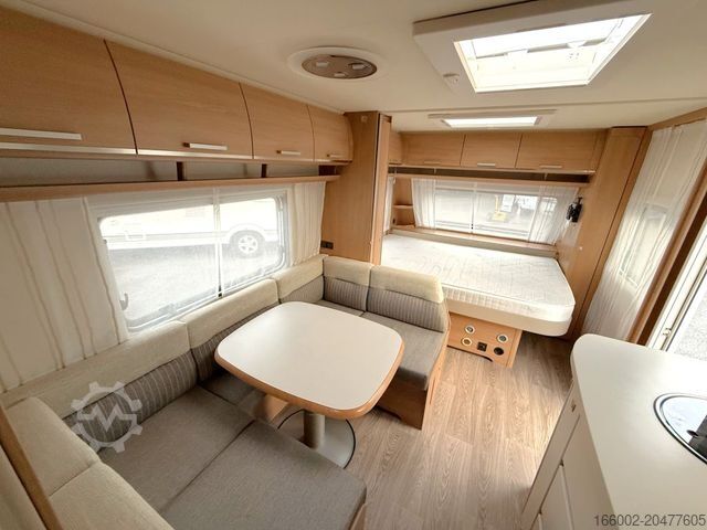 Wohnwagen FENDT Saphir 560 SKM Mover und Klima Bettstaukasten