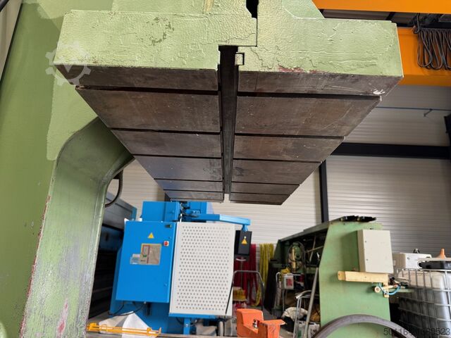 Hydraulische pers MENGELE E64-1250