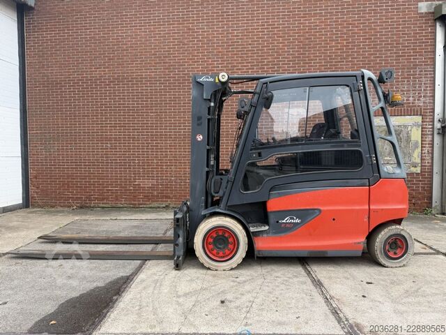Elektrische vorkheftruck met 4 wielen Linde E50HL-01