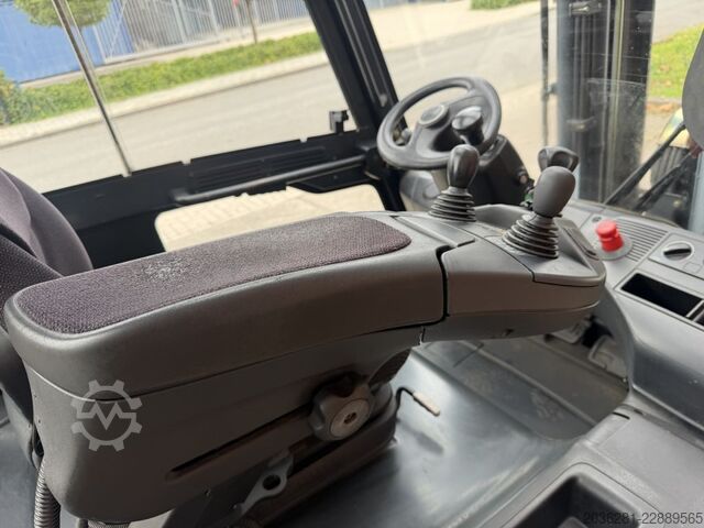 Elektrische vorkheftruck met 4 wielen Linde E50HL-01