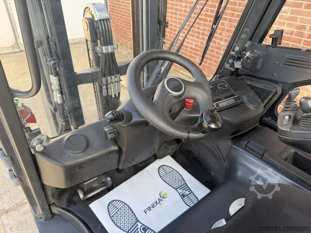 Elektrische vorkheftruck met 4 wielen Linde E25L-01