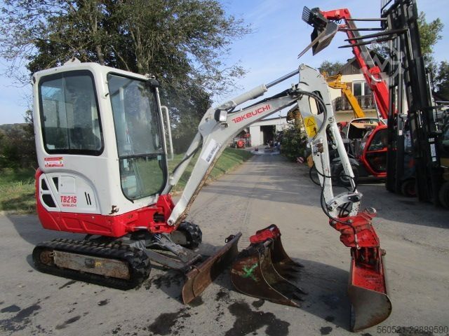 Minigraafmachine Takeuchi TB 216 - hydraulischer Schnellwechsler + 3 Löffel