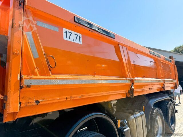 Camion-benne tricar MERCEDES-BENZ Arocs 3243 3.S.K Motorschaden