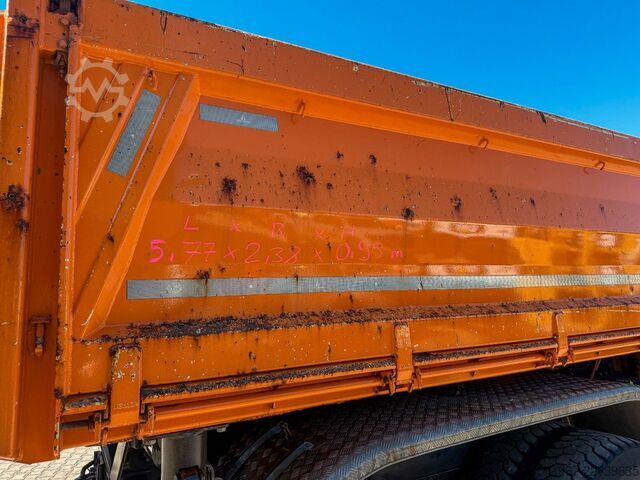 Camion-benne tricar MERCEDES-BENZ Arocs 3243 3.S.K Motorschaden