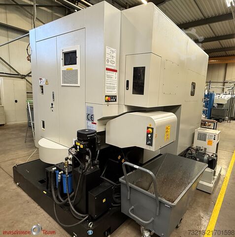 5 eksenli üniversal işleme merkezi QUASER UX 500 C