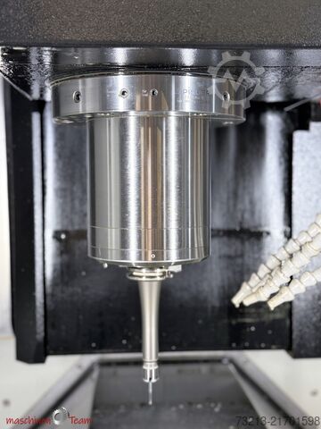 5 eksenli üniversal işleme merkezi QUASER UX 500 C