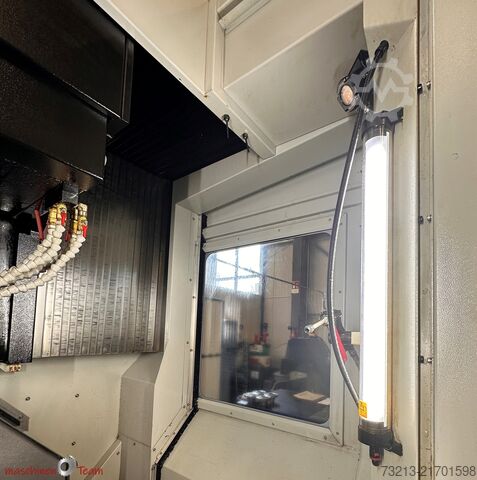 5 eksenli üniversal işleme merkezi QUASER UX 500 C