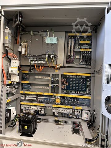 5 eksenli üniversal işleme merkezi QUASER UX 500 C