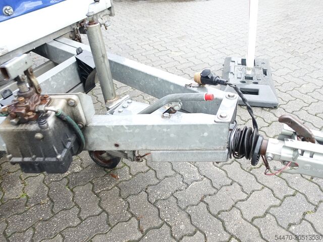 ρυμουλκούμενο για μεταφορά αυτοκινήτων BLYSS LENKA K3500