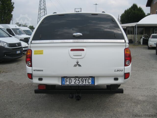 OFF-ROAD PICK-UP Mitsubishi L200