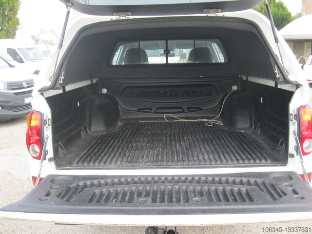 OFF-ROAD PICK-UP Mitsubishi L200