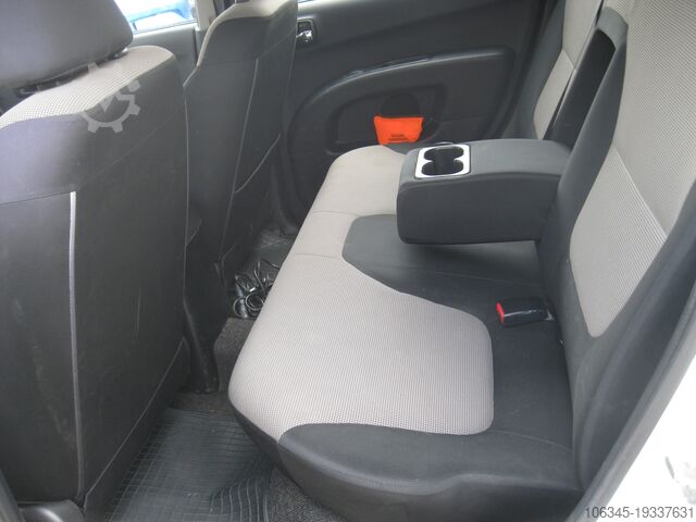 OFF-ROAD PICK-UP Mitsubishi L200
