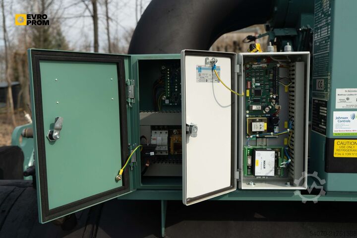 Kältemaschine Used Industrial chiller YORK YK CF CG Q7 5CK F 2200 kW
