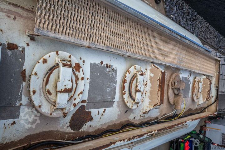 Tankfartyg RENAULT KERAX 370-6X4+16000L/5COMP