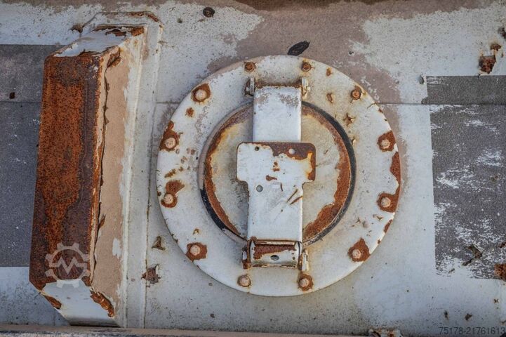 Tankfartyg RENAULT KERAX 370-6X4+16000L/5COMP