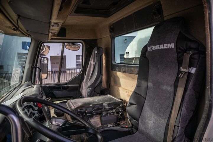 Tankfartyg RENAULT KERAX 370-6X4+16000L/5COMP