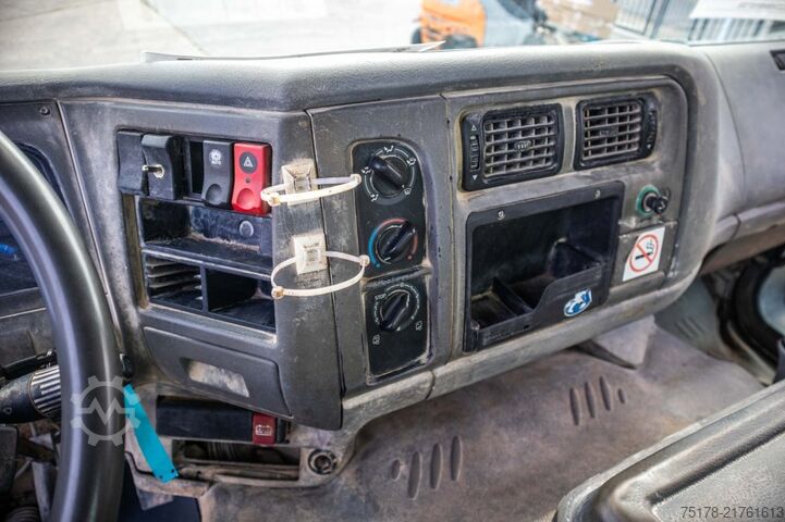 Tankfartyg RENAULT KERAX 370-6X4+16000L/5COMP