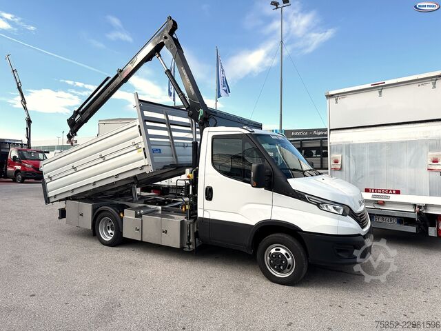 Kamyon üstü vinçli panelvan Iveco Daily 35c180