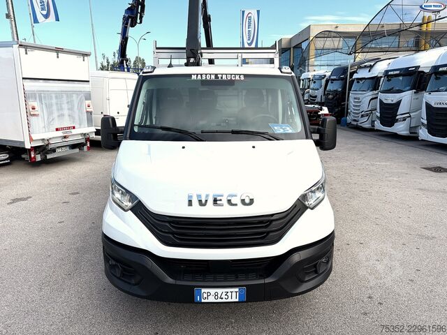 Kamyon üstü vinçli panelvan Iveco Daily 35c180