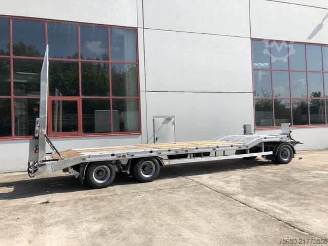 Lavtloader trailer Möslein T 3-6,60 VB  3 Achs Tieflader, Luftgefedert