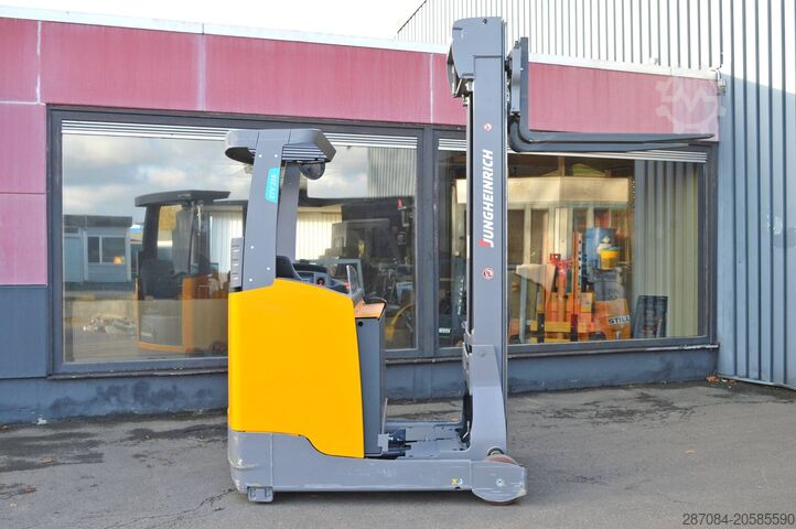 Chariot élévateur à basse altitude Jungheinrich ETV 216