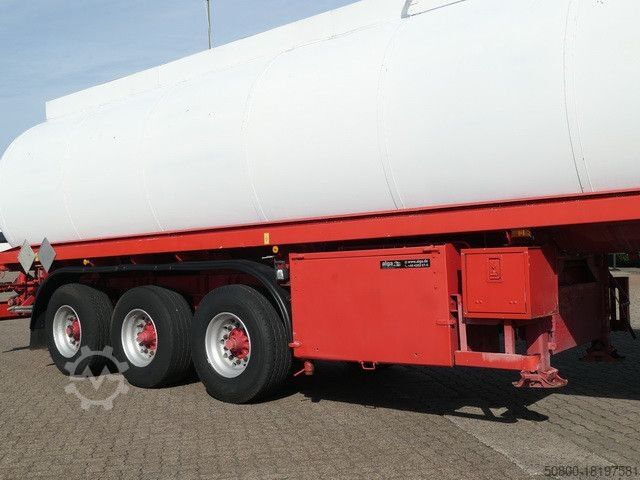 Tanker semitrailer Esterer , 32.700ltr., Sening Pumpe,Bodenbefüllung