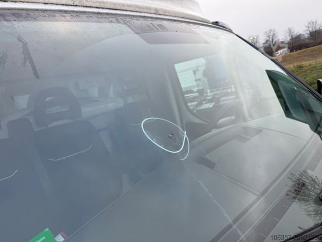 Transporter mit Koffer IVECO Daily 35C16 3,0L Möbelkoffer  Euro6 Türen