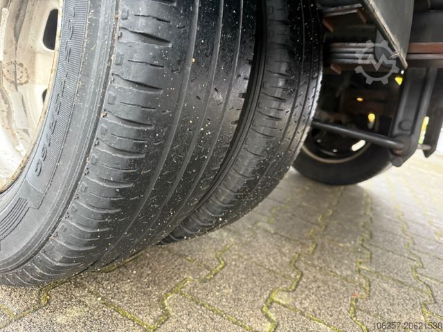 Transporter mit Koffer IVECO Daily 35C16 3,0L Möbelkoffer Euro6 Türen