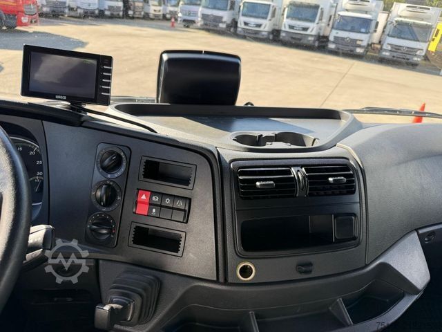 Autoutilitară frigorifică MERCEDES-BENZ ATEGO 818 L Kühlkoffer 5,2 m LBW 1 T*THERMO T+N