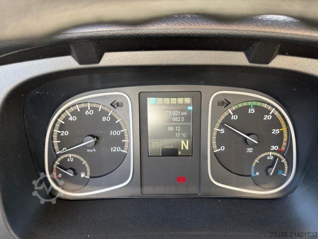 Autoutilitară frigorifică MERCEDES-BENZ ATEGO 818 L Kühlkoffer 5,2 m LBW 1 T*THERMO T+N