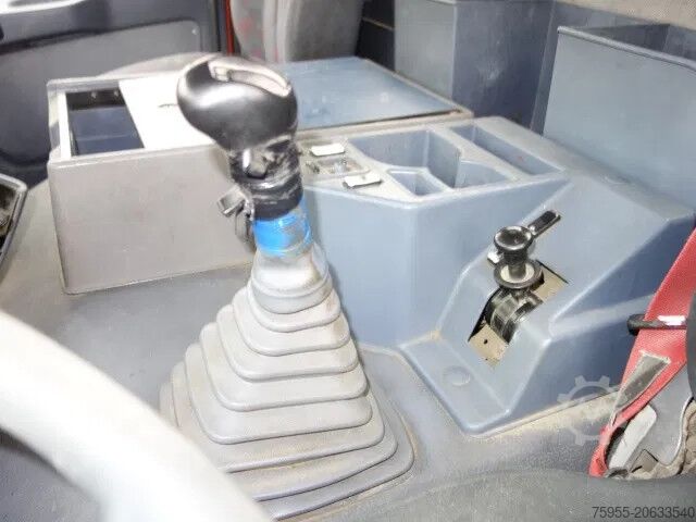 Chassis met cabine Mercedes-Benz Actros 3235 8x4 steelsprings,manual gearbox