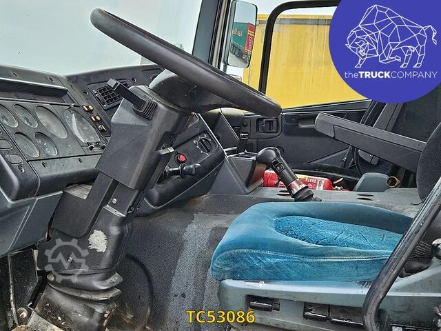 Camion de gunoi DAF CF 75 320
