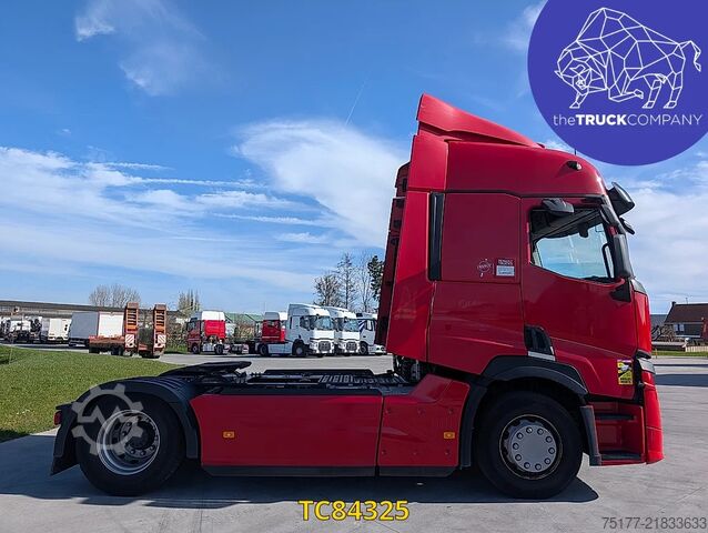 Standard-SZM Renault T 520