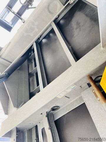 Ανοιχτό ρυμουλκούμενο με μουσαμά Möslein TPW 105 D Schwebheim  Tandemplanenanhänger