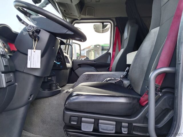 Camião frigorífico Renault D 26 WIDE