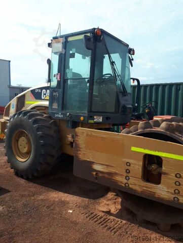 Enkele wals Caterpillar CP76