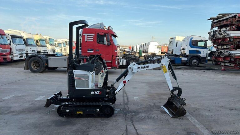 Minikoparka Bobcat E10 Z (BE MACHINE / 438H / MIN WIDTH 0.73M / TO...