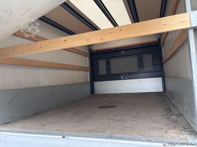 Transporter with flatbed & tarpaulin Renault Master 3,5T Plane*Allrad*Klima*1.Hand*