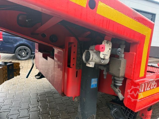 Τυπική μονάδα τράκτορα MERCEDES-BENZ 1845 Actros mit Goldhofer STN L3 Tieflader Rampe