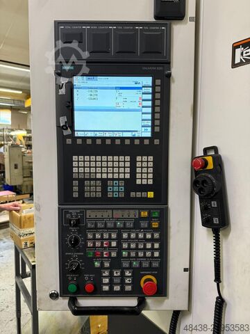 Vertikales Bearbeitungszentrum mit Schwenkpalettensystem Hyundai WIA i-Cut 380 MD